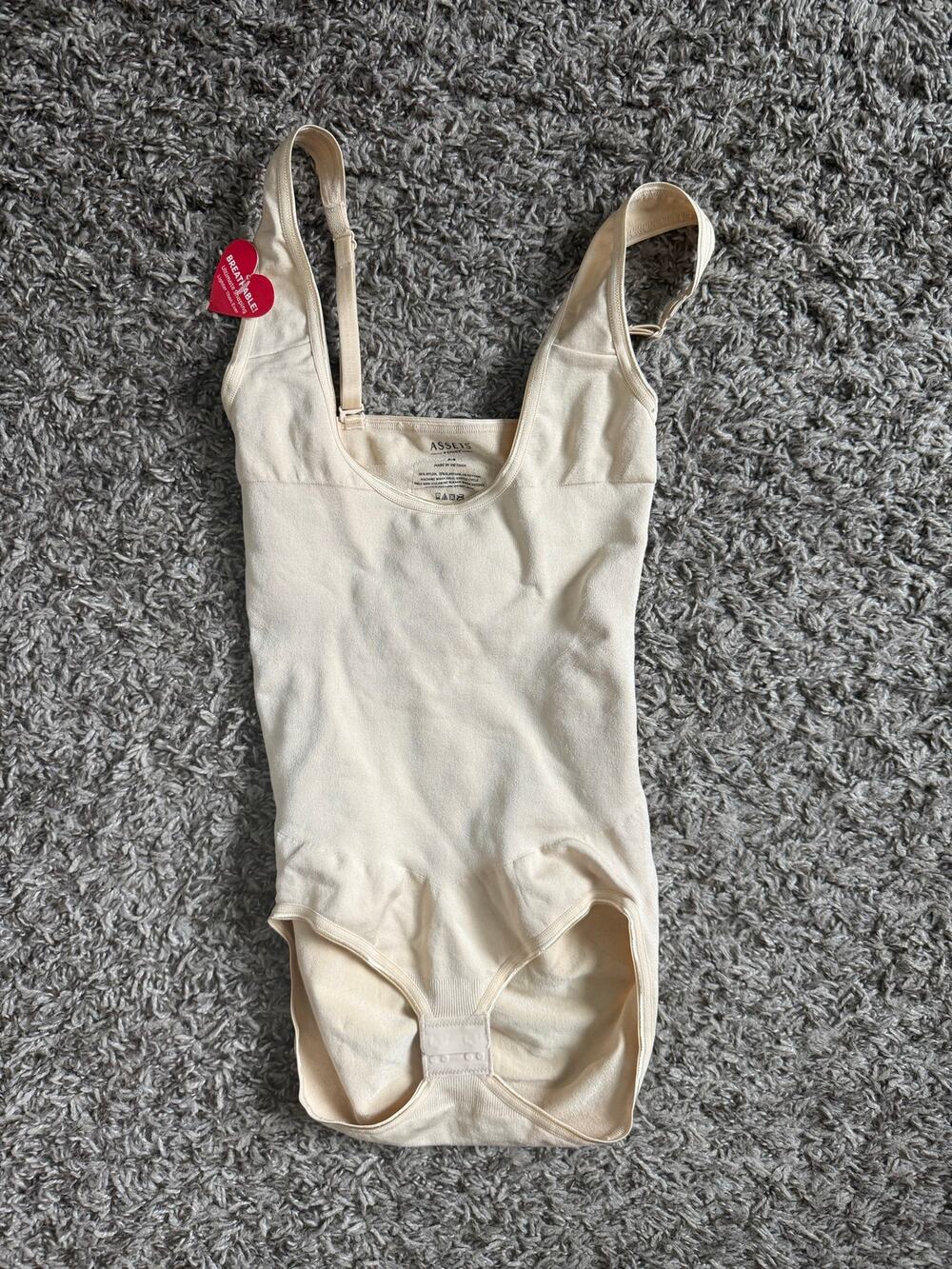 NWT Spanx Assets Bodysuit Shapewear Garment Nude Beige Size Medium